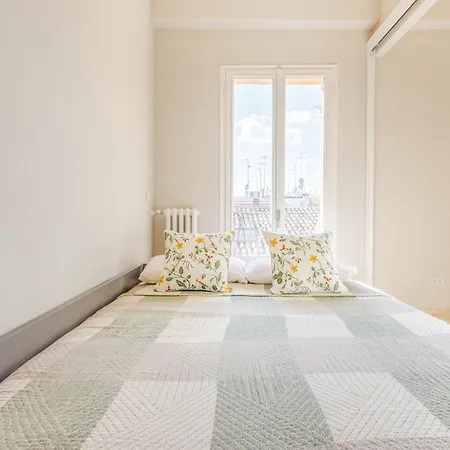 Apartman Views On Ghirlandina In The Heart Of Motorvalley *