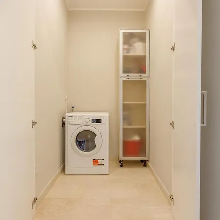 Views On Ghirlandina In The Heart Of Motorvalley Appartamento